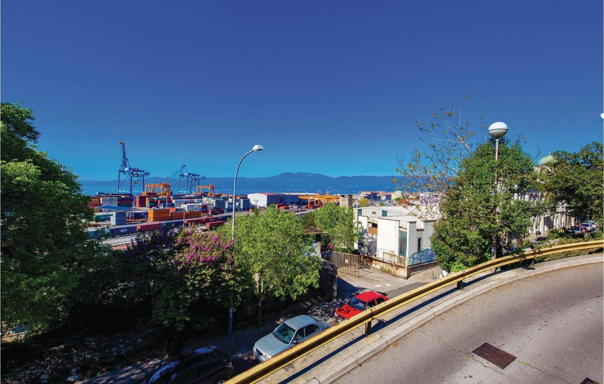 Amazing Apartment In Rijeka With Wifi Ngoại thất bức ảnh