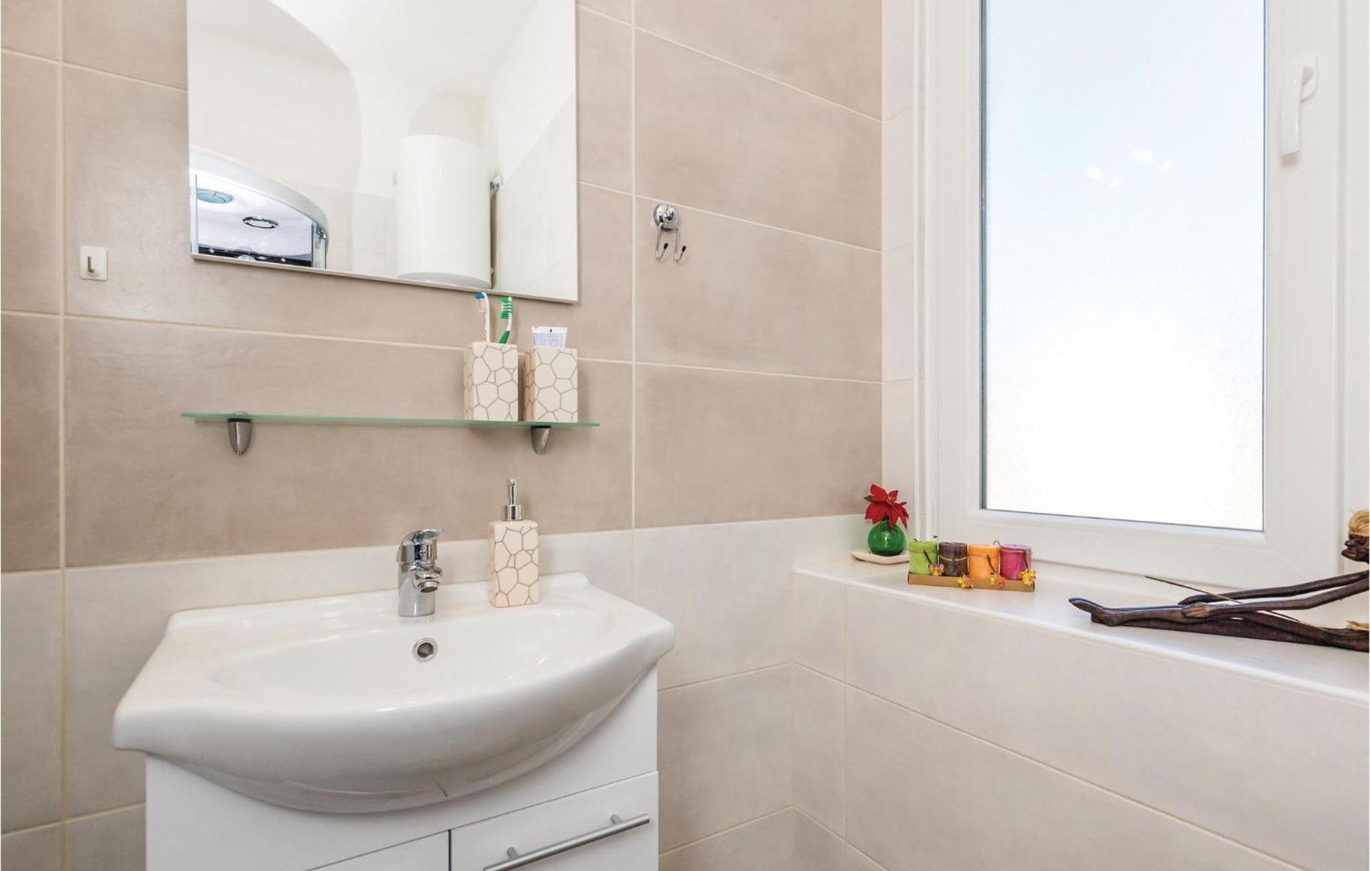 Amazing Apartment In Rijeka With Wifi Ngoại thất bức ảnh